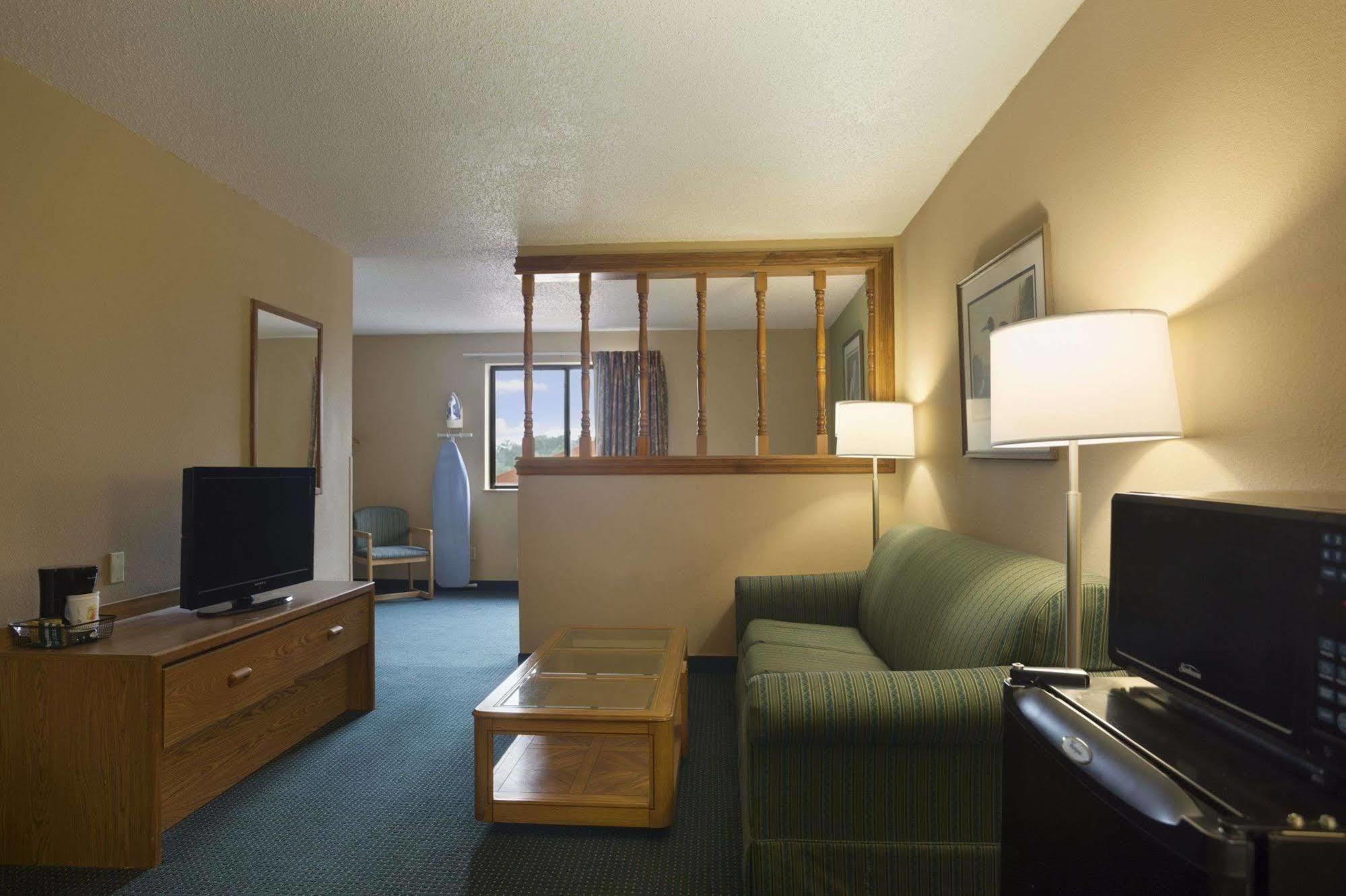 Super 8 By Wyndham Mayfield Exterior foto