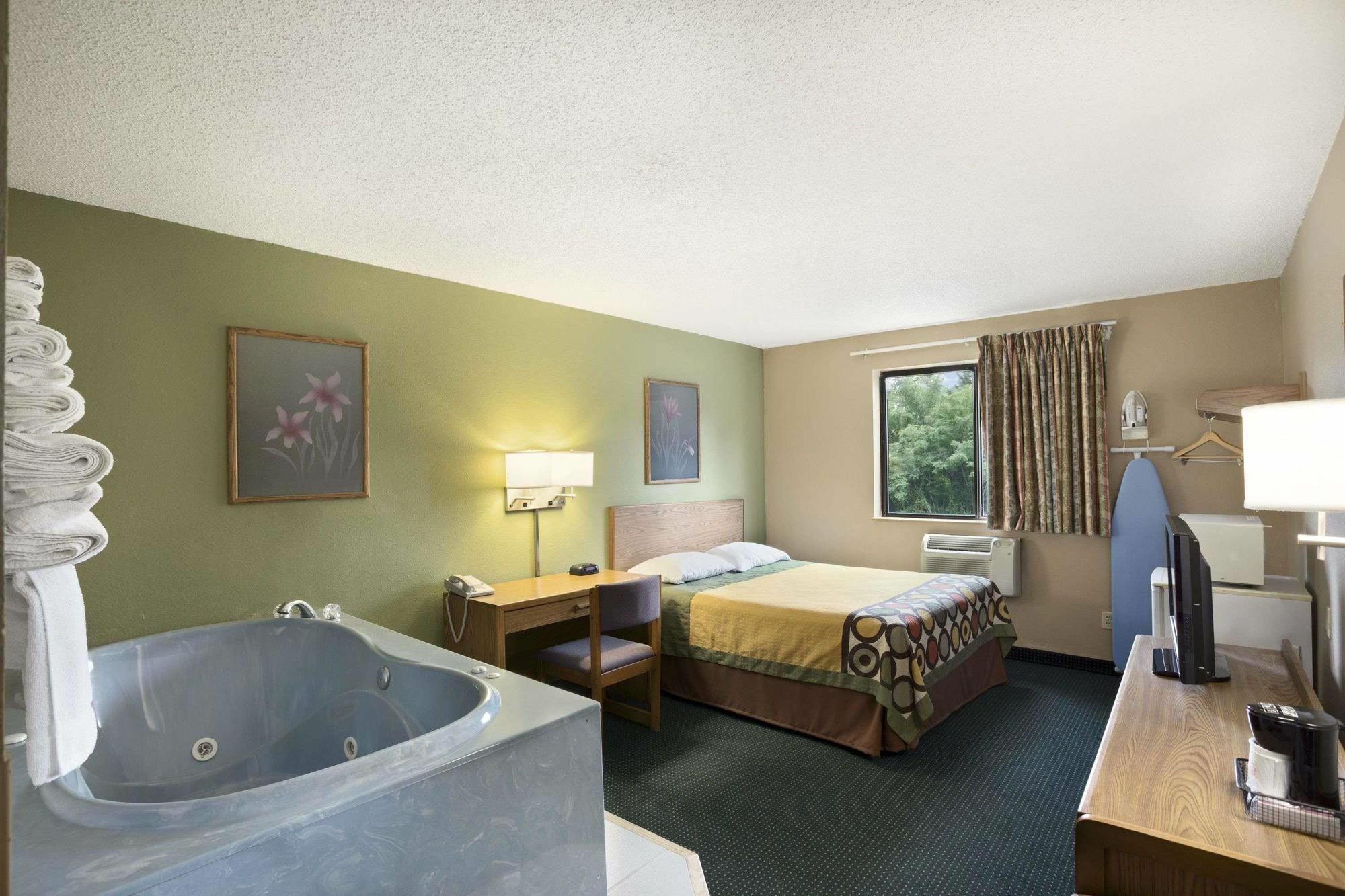 Super 8 By Wyndham Mayfield Exterior foto